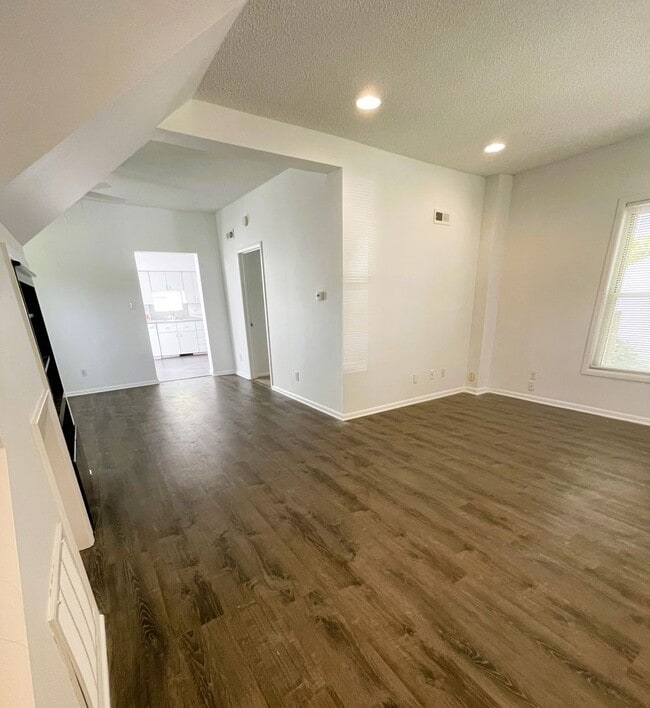 3222 Walter Ave