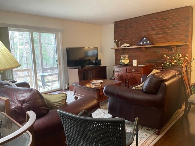 Photo - 161 Highwood Dr