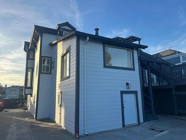 Photo - 3238 Adeline St Unit 1