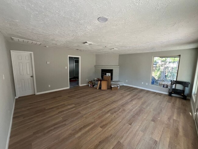 Photo - 2102 Jones Rd