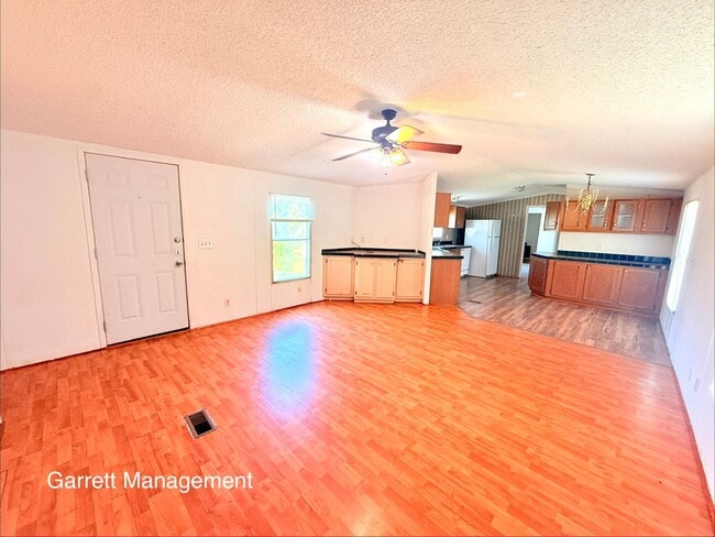 Photo - 3/2 Hoover Valley Doublewide