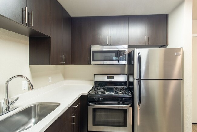 Photo - Riverbend Apartments | Park-Like Community Near Downtown Sacramento