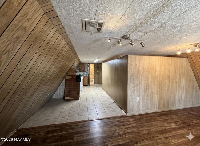 Photo - 547 E Pont Des Mouton Rd