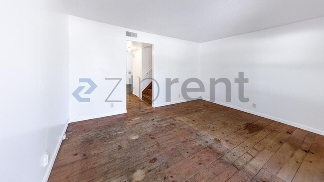Photo - 626 Netherlands Dr