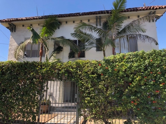 Building Photo - 229 S Westlake Ave Unit 203