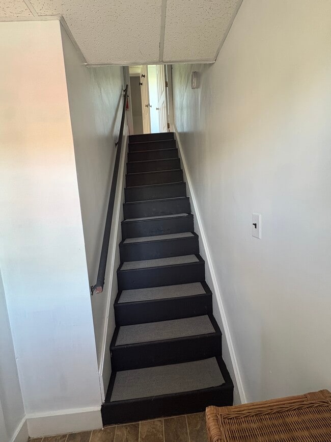 38 Jannell Ct Unit 38 Jannell Court, Unit B
