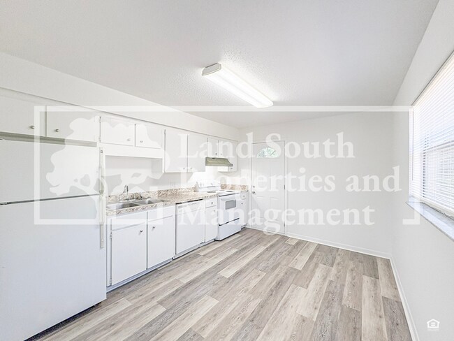 Photo - 1703 King Ave