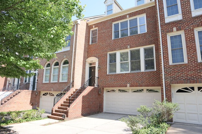Gorgeous Large 4 level TH in the best Nort... - Gorgeous Large 4 level TH in the best Nort... Casa Adosada