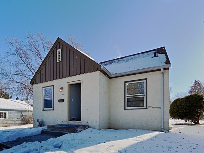 Photo - 1946 Cottage Ave E Casa