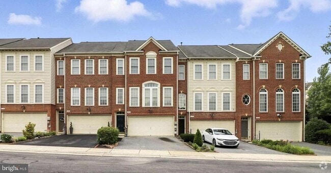 Building Photo - 1572 Penzance Way Rental
