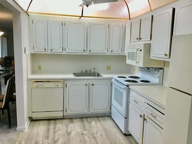 Building Photo - 204 Preston Way Unit 204