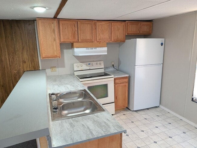 Photo - 2400 Oaklawn Blvd