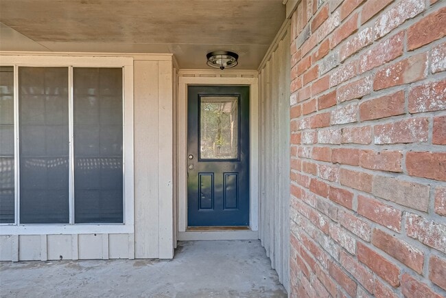 1406 Pinecroft Dr