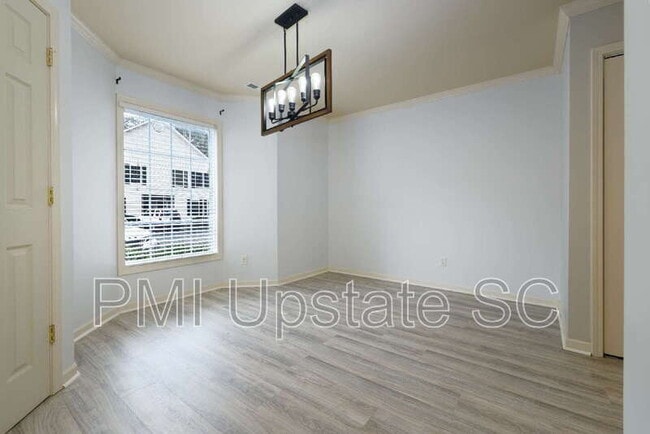 Photo - 1122 E Lee Rd