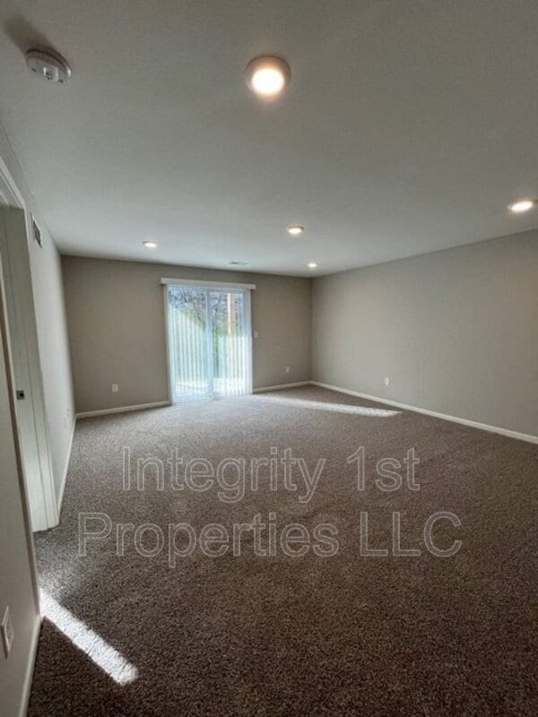 Photo - 6339 NE 44th St