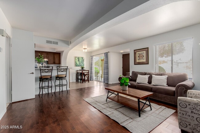 Photo - 811 E Eugie Ave