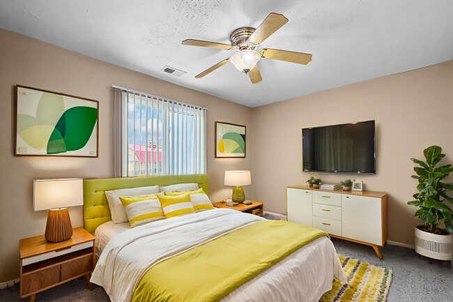 Bedroom - Wildewood Commons