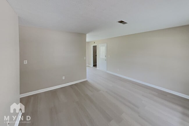 3977 Lenora Church Rd