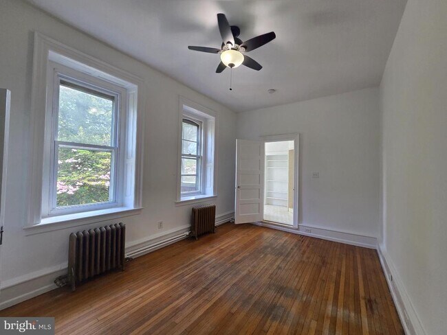 Photo - 348 Green Ln