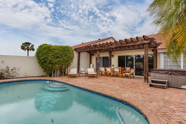 Photo - 2312 Las Casitas Dr Casa