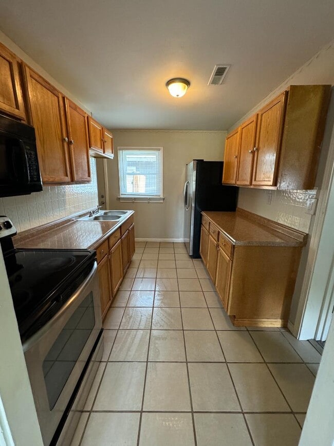 Building Photo - 2416 Herbert Ave Rental