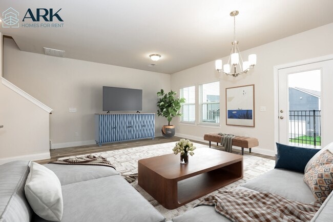 Photo - 831 Holland Ct