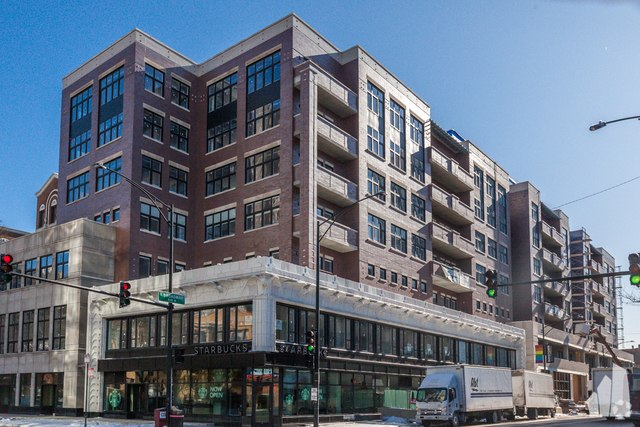 Building Photo - 3833 N Broadway St Unit 610 Rental