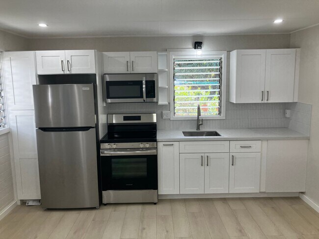 Photo - Pets Allowed 1BD 1BA 1PRK - 726 Hausten St Unit B