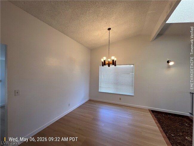 Photo - 2513 Lourdes Ave