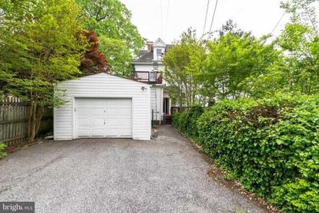 720 Gladstone Ave Unit #3