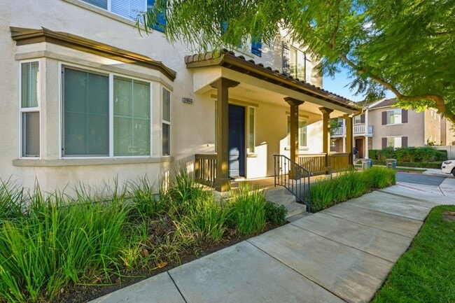 Photo - 31853 Red Pine Way