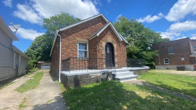 Building Photo - 7011 Hosmer Ave