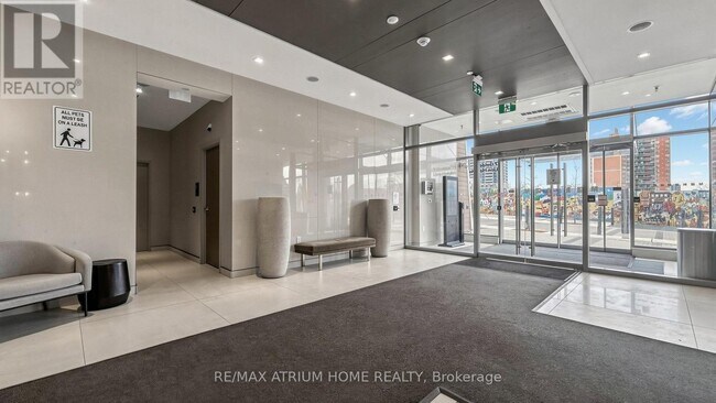 Photo - 7 Golden Lion Heights Unité 1001