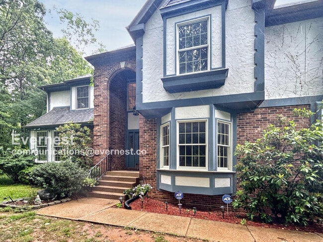 Photo - 3059 Southampton Dr House