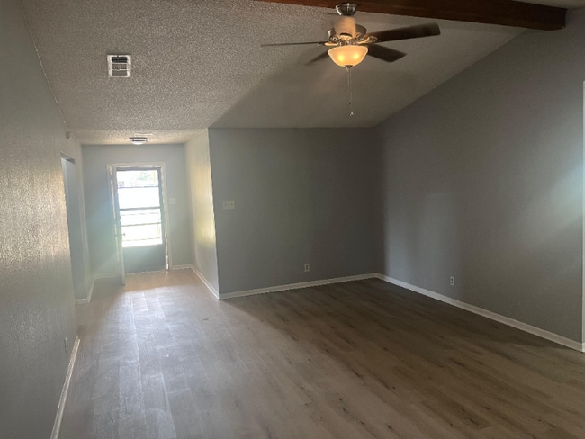 Photo - 3322 Tallwood Dr