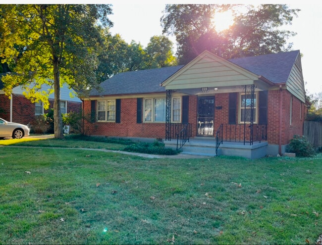 Building Photo - 779 Indian Dr Rental