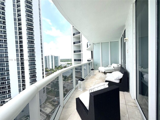 Photo - 16001 Collins Ave Unidad 1402