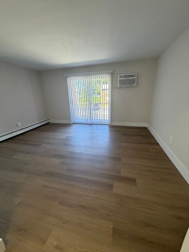 Photo - Livingstone Apartment Homes