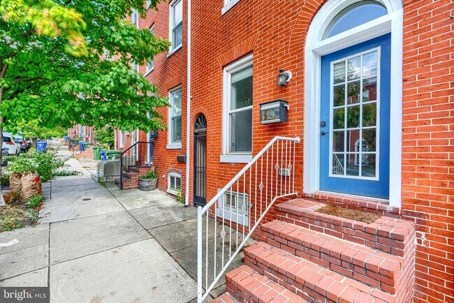 Building Photo - 229 S Washington St Rental