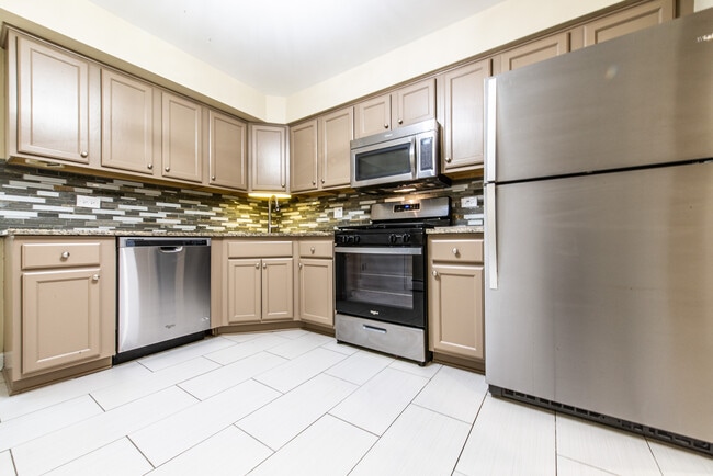 Photo - 3804 N Harlem Ave Unit 2