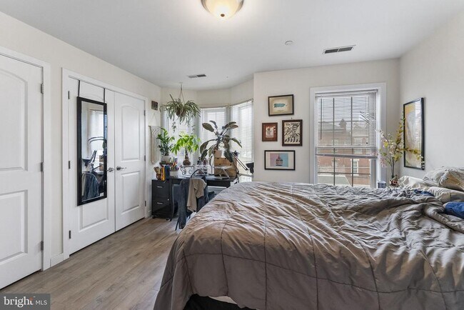 Photo - 3535 N 16th St