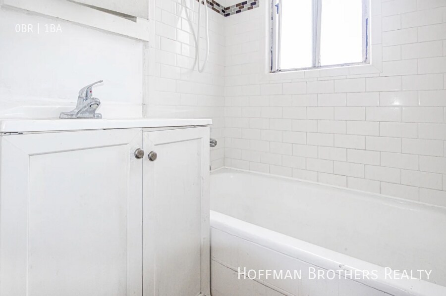 Photo - 1405 S Berendo St Unit 106