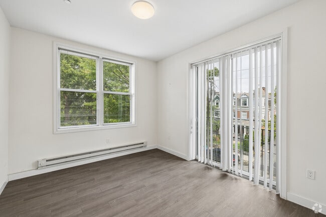 2BR, 1BA - 764SF - Primary Bedroom