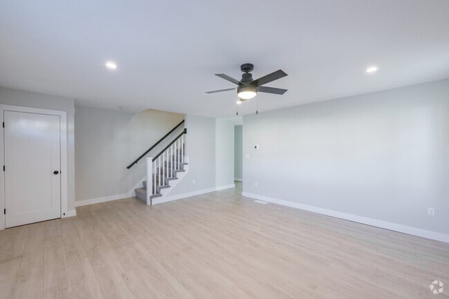 3BR, 2.5BA - 1,428SF - Living Room