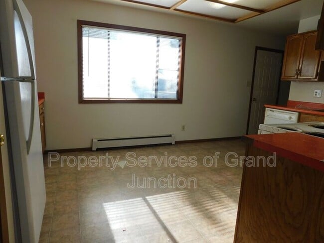 Photo - 570 Dawn Ct Unit 3