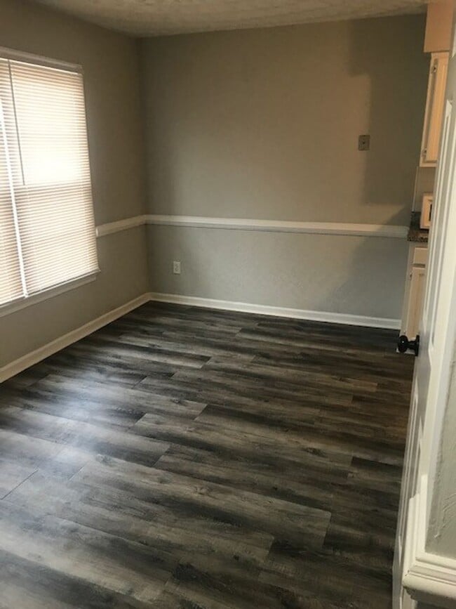 Photo - Lovely 2BR Townhouse in Glenwood