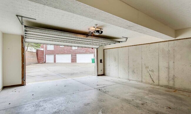 Photo - 15308 Royal Troon Ave Unit Building 9