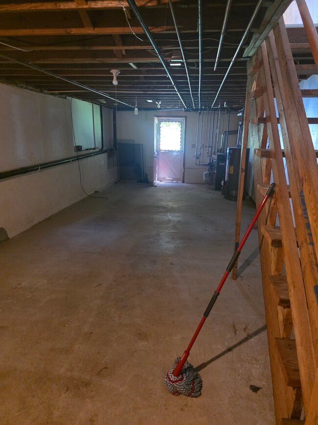 Photo - 130 Hilliard St House
