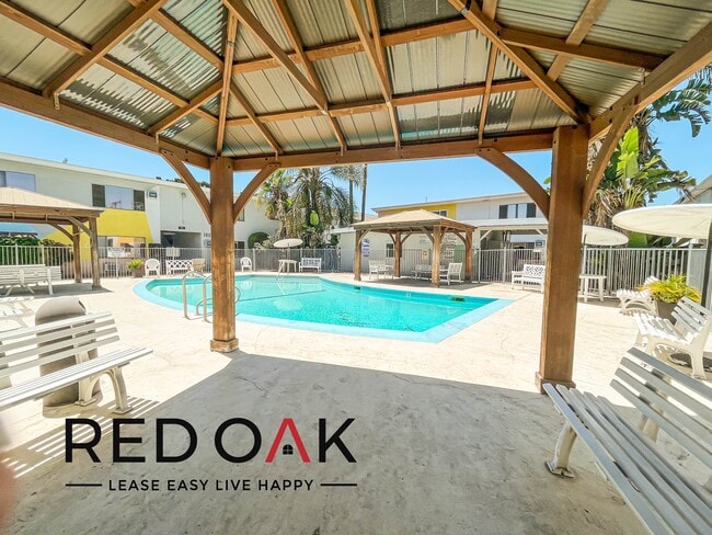 Photo - ~2 Months FREE~ Wonderful Two Bedroom with... Unidad F