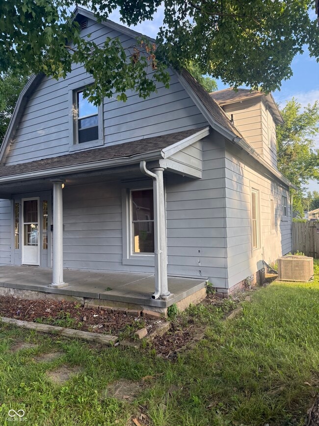 Photo - 803 Milligan St House